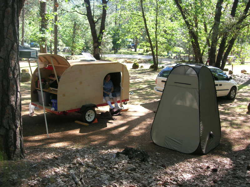 The teardrop at Lake Shasta on its first trip