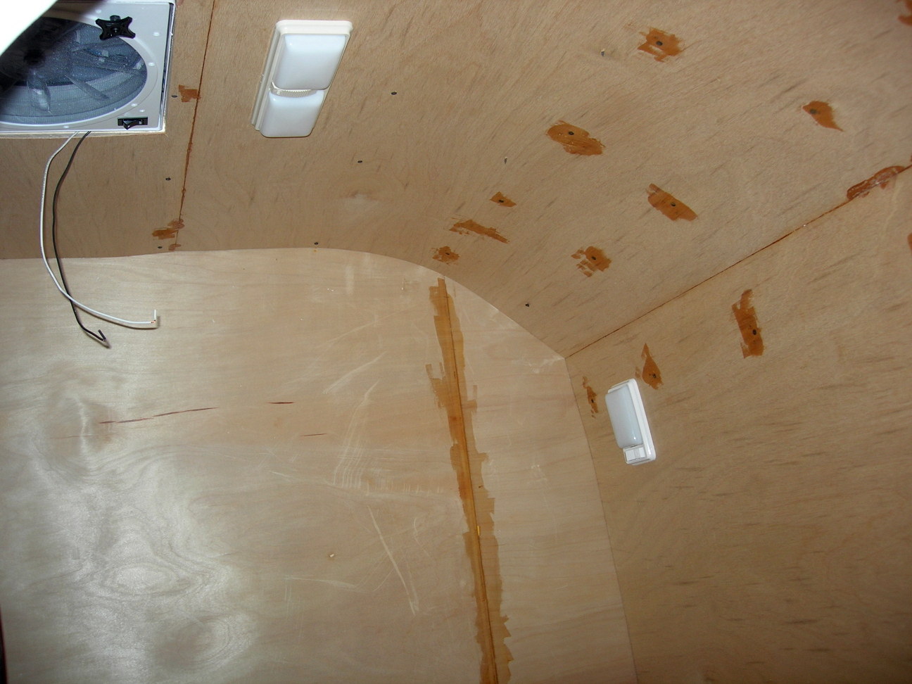 Interior lights and the Fantastic Vent opening
